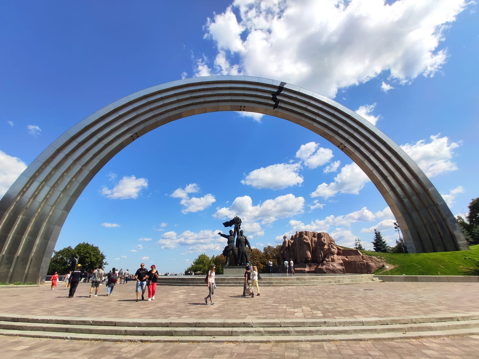 Arka Svobody Ukrayinsʹkoho Narodu - Main view in Kyiv, Ukraine